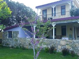 Nar Bağevi, pet-friendly hotel in Bozcaada