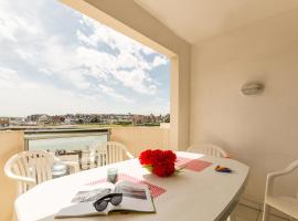 SOWELL RESIDENCES Le Port, serviced apartment in Trouville-sur-Mer