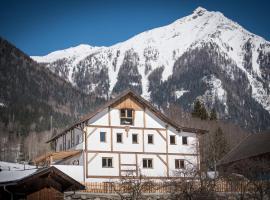 Gletscher Appartements, hotel cerca de Schwarzkopfbahn, Flattach