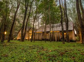 Teakwood villa, hotell sihtkohas Kanchanaburi