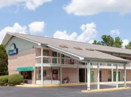 Days Inn by Wyndham Columbia NE Fort Jackson