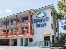 Days Inn by Wyndham Anaheim West