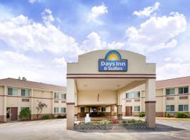 Days Inn & Suites by Wyndham Bridgeport - Clarksburg, hotel cerca de Aeropuerto de North Central West Virginia - CKB, 