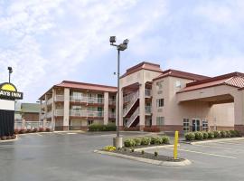 Days Inn by Wyndham Airport Nashville East, hotelli kohteessa Nashville