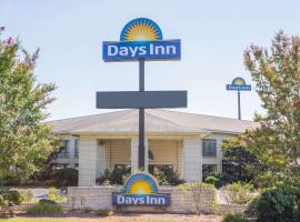 Days Inn by Wyndham Spartanburg Waccamaw, hotelli kohteessa Southern Shops lähellä maamerkkiä Spartanburg Expo Center