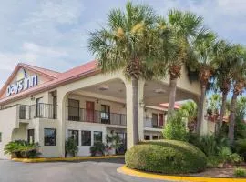 Days Inn by Wyndham Destin