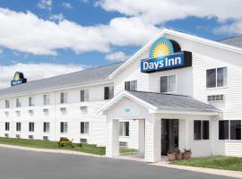 Days Inn by Wyndham Neenah, hotel con parcheggio a Neenah