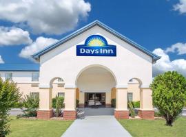 Days Inn by Wyndham Lincoln, hotel near Talladega Superspeedway, Lincoln