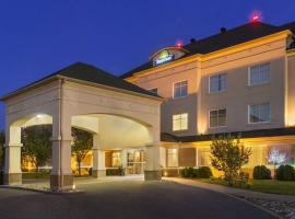 Days Inn by Wyndham Ottawa Airport, hotel dekat Bandara Internasional Ottawa Macdonald-Cartier - YOW, 