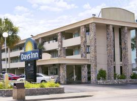 Days Inn by Wyndham Myrtle Beach-Beach Front, hotel near Garden City Pier, Myrtle Beach