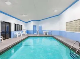 Days Inn & Suites by Wyndham Des Moines Airport