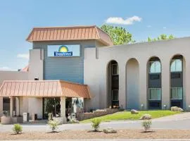 Days Inn by Wyndham Clive - West Des Moines