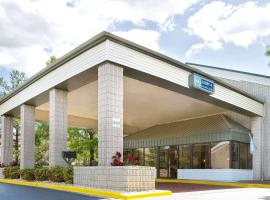 Days Inn by Wyndham Hoover Birmingham โรงแรมใกล้ ศูนย์การค้า Riverchase Galleria ในฮูเวอร์