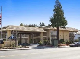Days Inn by Wyndham Gilroy