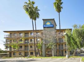 Days Inn by Wyndham Buena Park, מלון בBuena Park