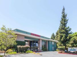 Days Inn & Suites by Wyndham Sunnyvale, hotel u gradu 'Sunnyvale'