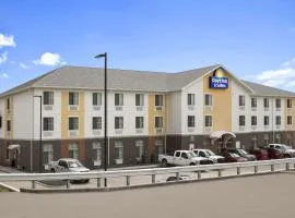 Days Inn & Suites by Wyndham Belmont