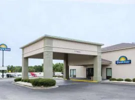 Days Inn by Wyndham Lugoff