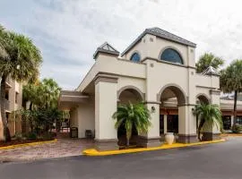 Days Inn & Suites by Wyndham Orlando Airport