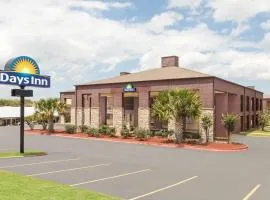 Days Inn by Wyndham College Station University Drive