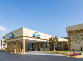 Days Inn by Wyndham Madison: Madison şehrinde bir otel