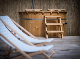 Barcelona Rooms, bed and breakfast i Mikoszewo