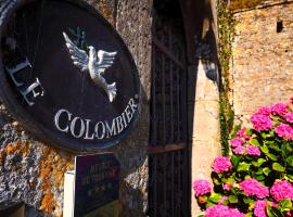 Chateau Le Colombier, hotel dekat Normandy Tank Museum, Brévands