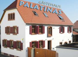 Gästehaus PALATINAS, hotel with parking in Böchingen