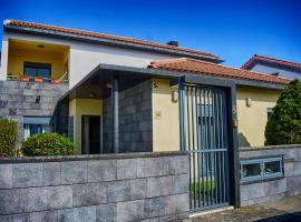 Cabo da Vila Guesthouse, casa de hóspedes em Ribeira Grande