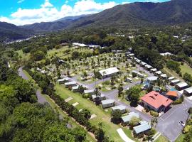 Cairns Crystal Cascades Holiday Park, hotelli Cairnsissa