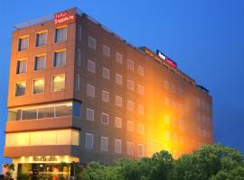 Hotel Sapphire, hotel in zona Aeroporto Internazionale di Chandigarh - IXC, 