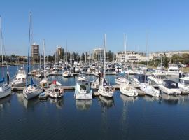 Glenelg - Marina Retreat, holiday home in Adelaide