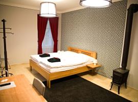 Penzion U tri statkaru, hotel v destinaci Dobříš