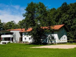 Jugendherberge Lenggries, hostal en Lenggries