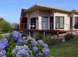 Ou+look BnB, self-catering accommodation in Rosevears