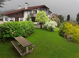 Casa Rural Olazi, hotel in Oiartzun