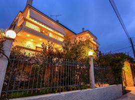 Theoni's Apartments, vacation rental in Xylokastro