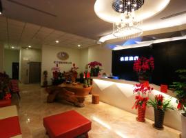 ChangJu Hotel, hotel em Taitung City