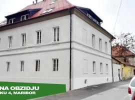 Bajta na obzidju, hotel cerca de Shopping centre Europark Maribor, Maribor