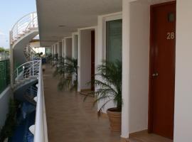 Suites Moon River, hotel poblíž Mezinárodní letiště Cancún - CUN, 