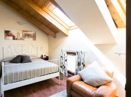 Camere Da Kico, hotel v destinaci Assago