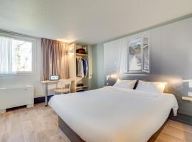 B&B HOTEL FREJUS Puget-sur-Argens, hôtel à Fréjus