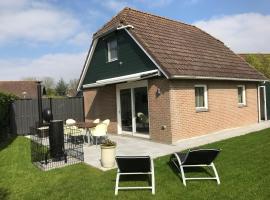Moerellahof, Gezin & Familie vakantiehuis aan het Veersemeer ALLEEN GEZINNEN、Wolphaartsdijkのバケーションレンタル