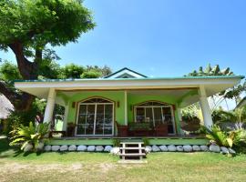 Greenland Residence House, guest house in Zamboanguita