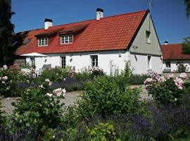 Stenrosgården, hotel v mestu Kivik