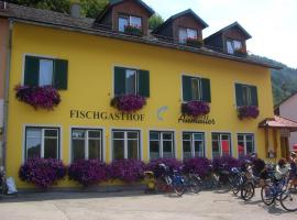 Fischgasthof Aumüller，Obermühl的家庭旅館