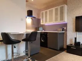 Modern Broughton Apartment - Walk to City Centre and St James Quarter