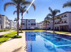 Marbella Beach location pour famille 2 chambres, hotelli kohteessa Mansouria