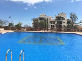 Apartamento Valle Golf Resort, hotel dengan kolam renang di Baños y Mendigo