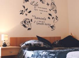 Apartment & Rooms Marigold – hotel w Baskiej Vodzie